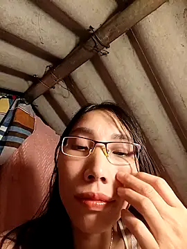 Snapshot of -Kem-01 chatting on October 30, 2025, 1:09 pm -Kem-01 online show from October 30, 2025, 1:09 pm