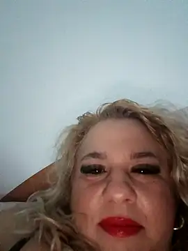 Snapshot of BelleInna chatting on October 25, 2025, 6:30 pm BelleInna online show from October 25, 2025, 6:30 pm