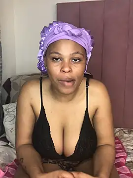 Bubbles156 online show from May 13, 2026, 7:54 pm