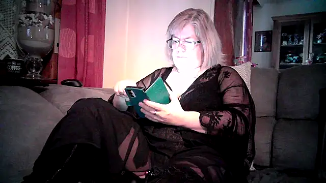 Snapshot of Bouddha-Angel chatting on February 12, 2026, 7:52 am Bouddha-Angel online show from February 12, 2026, 7:52 am