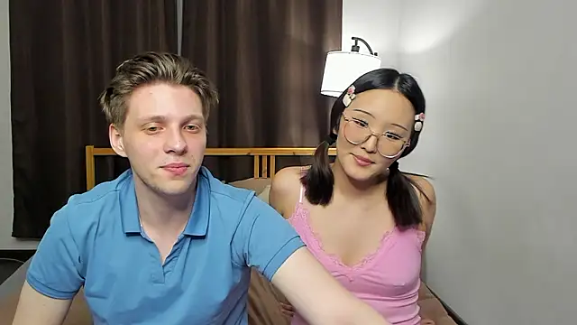 Blossomandbee online show from March 22, 2026, 7:48 pm