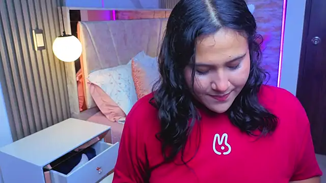 luna jonezz online show from October 26, 2025, 9:20 am