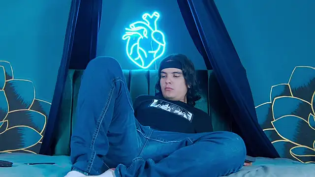 Snapshot of dammon_walker chatting on November 10, 2025, 12:32 pm dammon walker online show from November 10, 2025, 12:32 pm