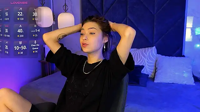 AlysiaSun  online show from April 13, 2026, 9:52 pm