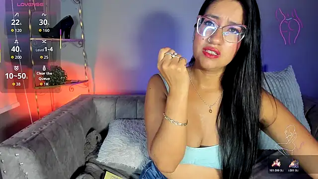 Snapshot of charlhot_ chatting on November 19, 2025, 1:11 pm charlhot online show from November 19, 2025, 1:11 pm