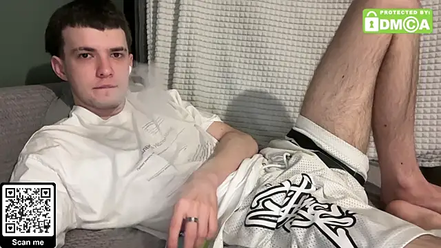 twinkbuldge online show from November 10, 2025, 11:43 pm