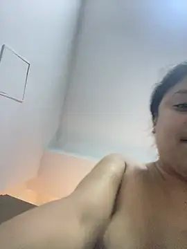 Snapshot of Techi0525 chatting on April 3, 2026, 8:37 pm Techi0525 online show from April 3, 2026, 8:37 pm