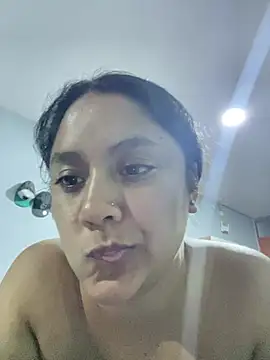 Snapshot of Techi0525 chatting on March 3, 2026, 2:18 am Techi0525 online show from March 3, 2026, 2:18 am