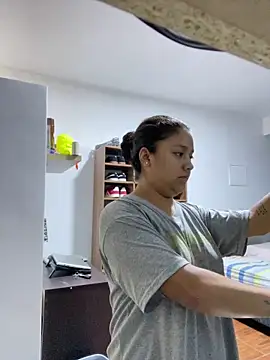 Snapshot of Techi0525 chatting on March 1, 2026, 12:43 am Techi0525 online show from March 1, 2026, 12:43 am