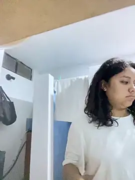 Snapshot of Techi0525 chatting on April 6, 2026, 1:12 pm Techi0525 online show from April 6, 2026, 1:12 pm