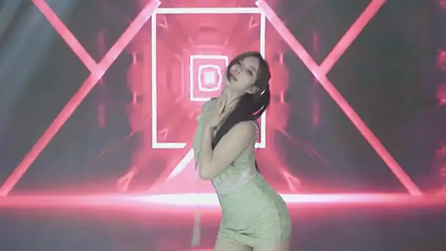 Snapshot of Wily-07 chatting on November 25, 2025, 11:27 pm Wily-07 online show from November 25, 2025, 11:27 pm