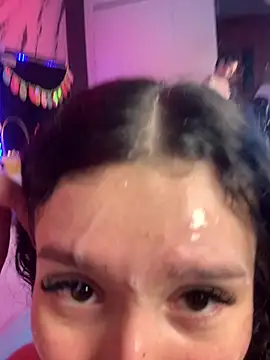 Snapshot of SsexCouplee chatting on April 1, 2026, 1:41 pm SsexCouplee online show from April 1, 2026, 1:41 pm