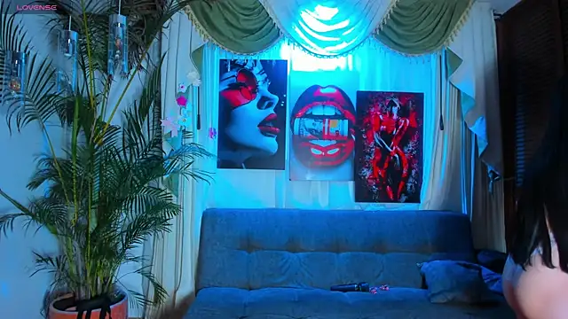 madams worker online show from April 14, 2026, 8:36 pm