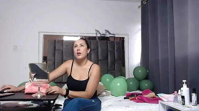 Salmma Milf online show from March 18, 2026, 11:46 am