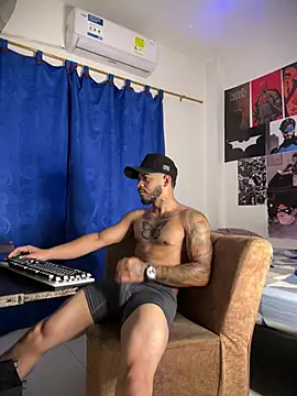 Snapshot of Kylian_Alessandro chatting on February 16, 2026, 12:15 pm Kylian Alessandro online show from February 16, 2026, 12:15 pm