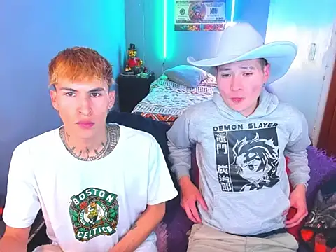 Snapshot of Latin_boysxxxx chatting on February 13, 2026, 2:33 am Latin boysxxxx online show from February 13, 2026, 2:33 am