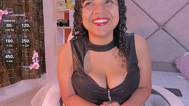 Snapshot of Miaa_Star1 chatting on December 18, 2025, 1:26 pm Miaa Star1 online show from December 18, 2025, 1:26 pm