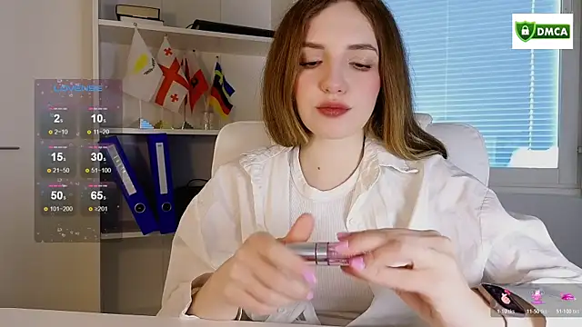 cute cake online show from April 8, 2026, 9:33 am