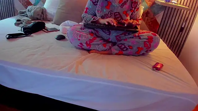 Snapshot of Diosadelchat chatting on November 17, 2025, 3:43 am Diosadelchat online show from November 17, 2025, 3:43 am