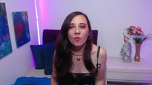 Snapshot of SolSmithh chatting on November 4, 2025, 10:57 pm SolSmithh online show from November 4, 2025, 10:57 pm