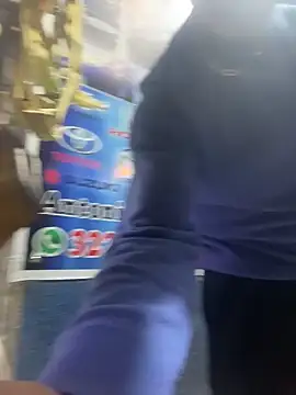 Snapshot of Leonardmoppet chatting on December 3, 2025, 12:23 am Leonardmoppet online show from December 3, 2025, 12:23 am