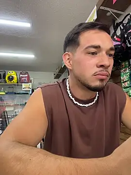 Snapshot of Leonardmoppet chatting on November 16, 2025, 9:19 pm Leonardmoppet online show from November 16, 2025, 9:19 pm