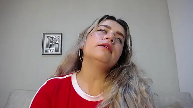 Sweet Bella Valery online show from November 24, 2025, 10:10 pm