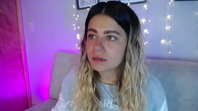 Sweet Bella Valery online show from April 10, 2026, 9:55 pm