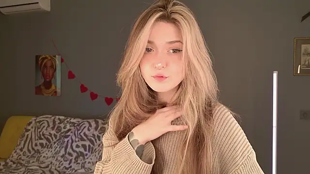 Snapshot of BellaSink chatting on March 10, 2026, 5:33 am BellaSink online show from March 10, 2026, 5:33 am