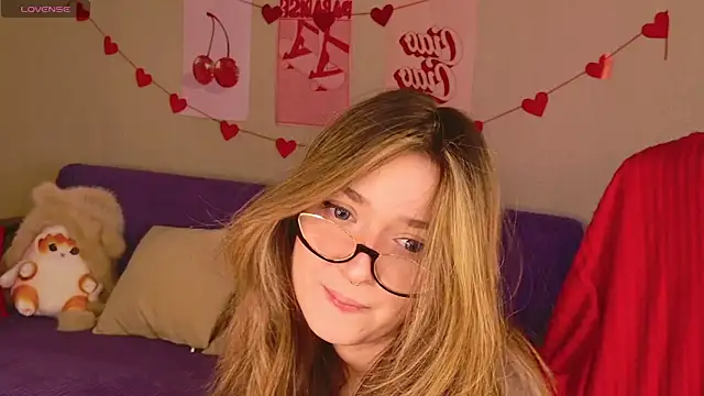 Snapshot of BellaSink chatting on February 3, 2026, 5:38 am BellaSink online show from February 3, 2026, 5:38 am