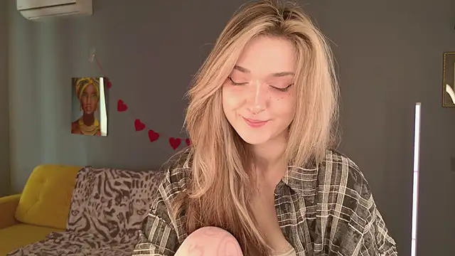 Snapshot of BellaSink chatting on March 11, 2026, 5:34 am BellaSink online show from March 11, 2026, 5:34 am