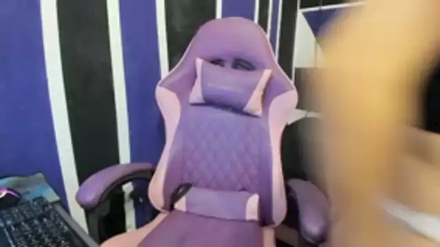 scarleth18 online show from February 12, 2026, 8:30 pm