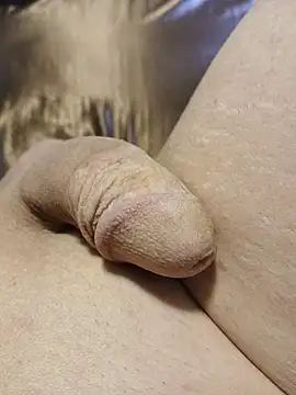 tripled6996 online show from November 8, 2025, 8:23 pm