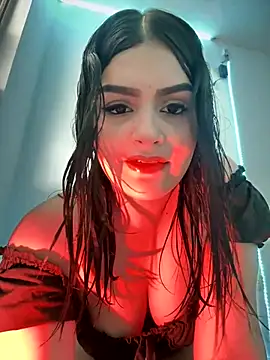 Lucianacuoper online show from November 6, 2025, 7:18 pm