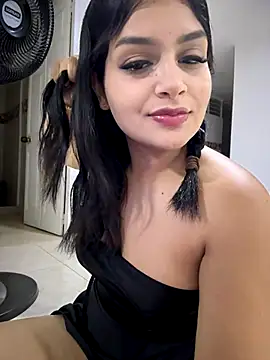 Lucianacuoper online show from November 20, 2025, 5:41 am