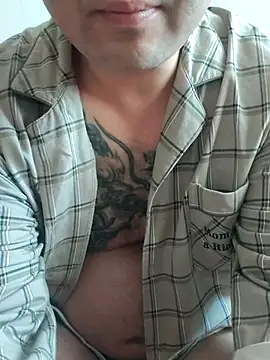 caige8888 online show from December 17, 2025, 1:43 am