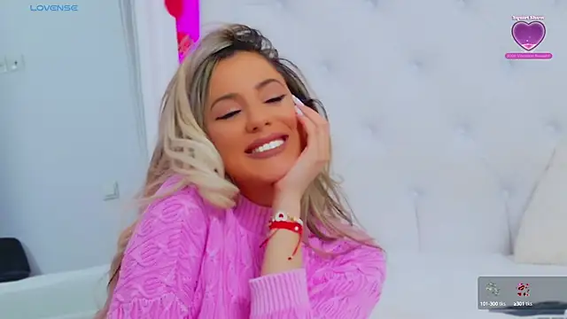 Snapshot of AriannaSins chatting on March 5, 2025, 7:17 pm AriannaSins online show from March 5, 2025, 7:17 pm