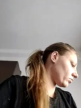 SandyCassie online show from May 13, 2026, 5:47 am