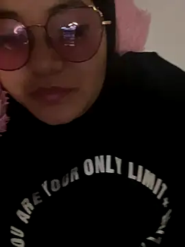 Snapshot of antoniamiller69 chatting on November 7, 2025, 9:19 pm antoniamiller69 online show from November 7, 2025, 9:19 pm