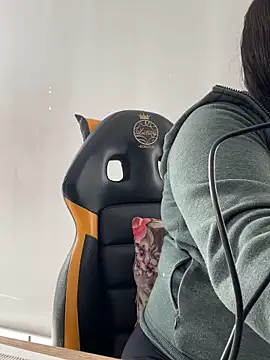 Snapshot of antoniamiller69 chatting on October 23, 2025, 12:15 pm antoniamiller69 online show from October 23, 2025, 12:15 pm