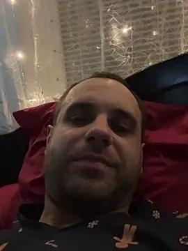 AndyLynn online show from December 3, 2025, 7:13 pm