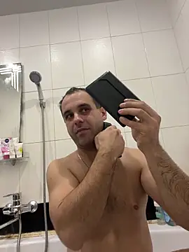 AndyLynn online show from November 15, 2025, 7:40 pm