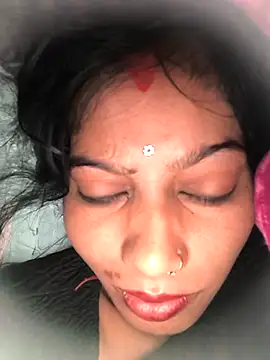 Snapshot of Ragni_bhargav chatting on April 23, 2026, 11:17 pm Ragni bhargav online show from April 23, 2026, 11:17 pm