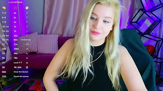 Snapshot of cold_blondie chatting on May 11, 2026, 5:20 am cold blondie online show from May 11, 2026, 5:20 am