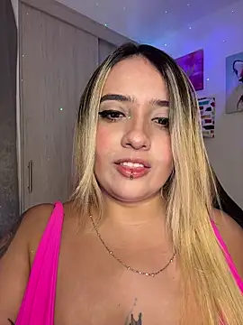  Ninasanz online show from April 18, 2026, 3:31 am