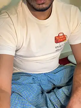 Handsome8677 online show from March 28, 2026, 9:38 pm