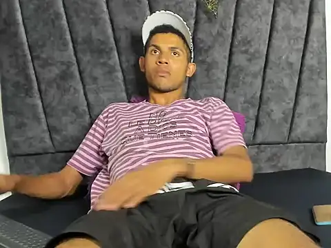 sexy latin cum online show from October 21, 2025, 11:15 pm