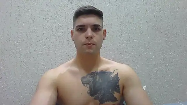 Snapshot of Zure-xxx chatting on June 17, 2026, 7:24 pm Zure-xxx online show from June 17, 2026, 7:24 pm