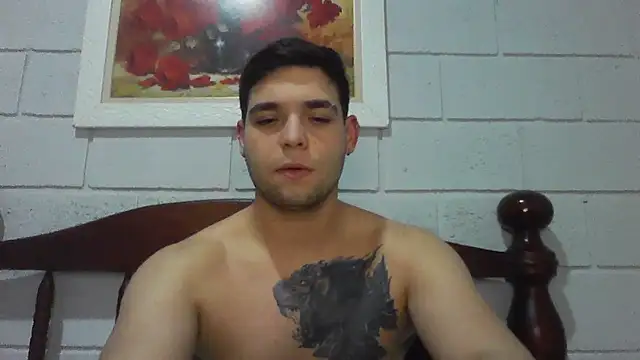 Snapshot of Zure-xxx chatting on July 21, 2026, 4:47 am Zure-xxx online show from July 21, 2026, 4:47 am