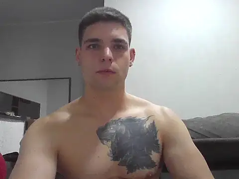 Snapshot of Zure-xxx chatting on November 23, 2025, 9:19 am Zure-xxx online show from November 23, 2025, 9:19 am